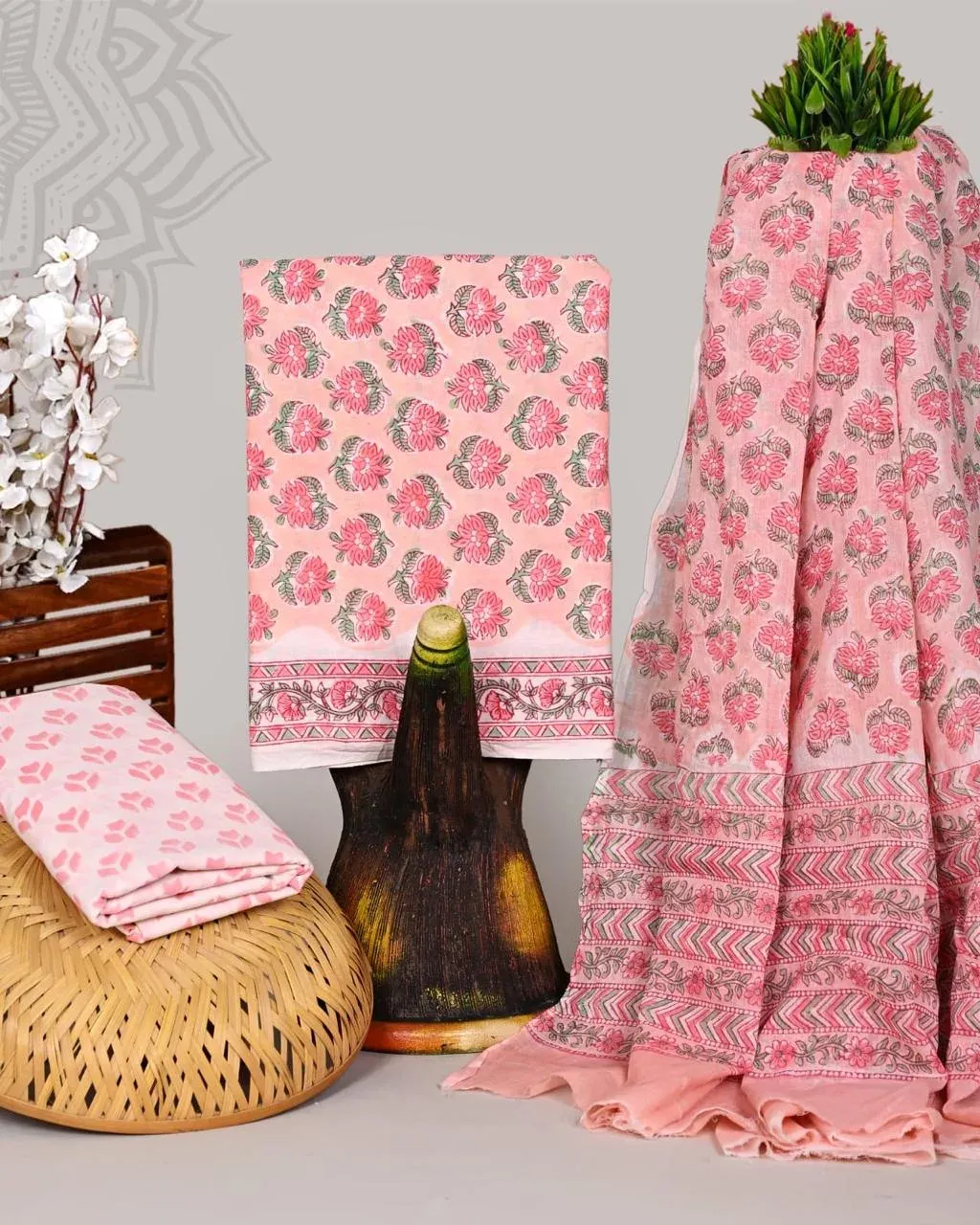 Cotton Suit · पाटल