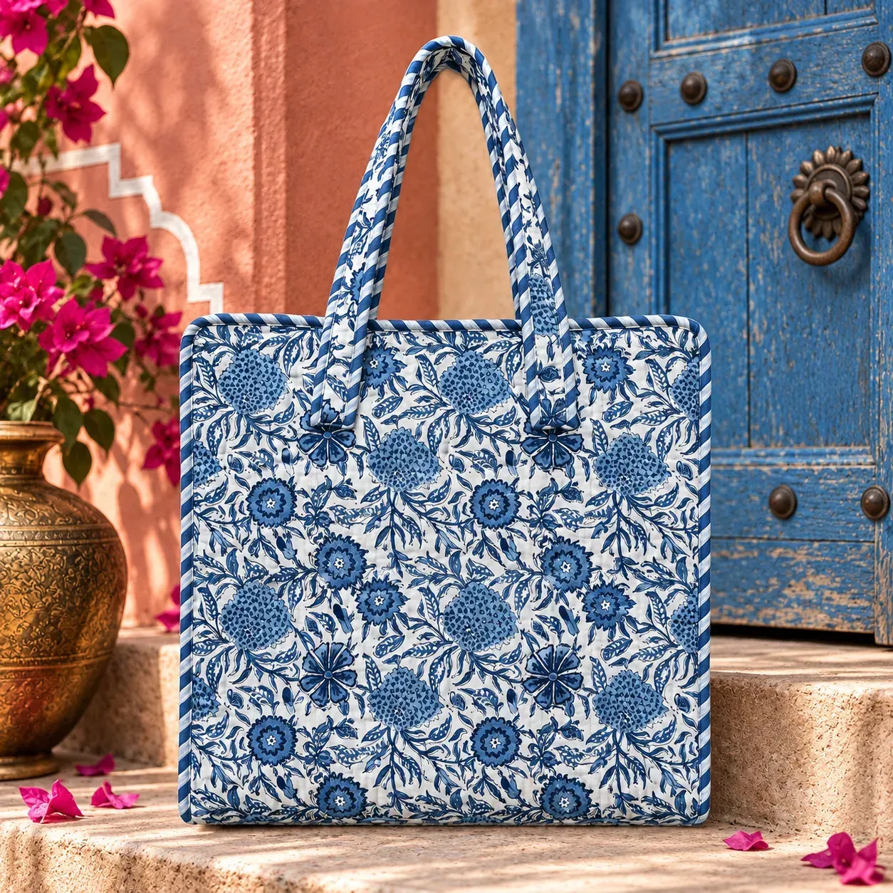 Tote · नीलफूल